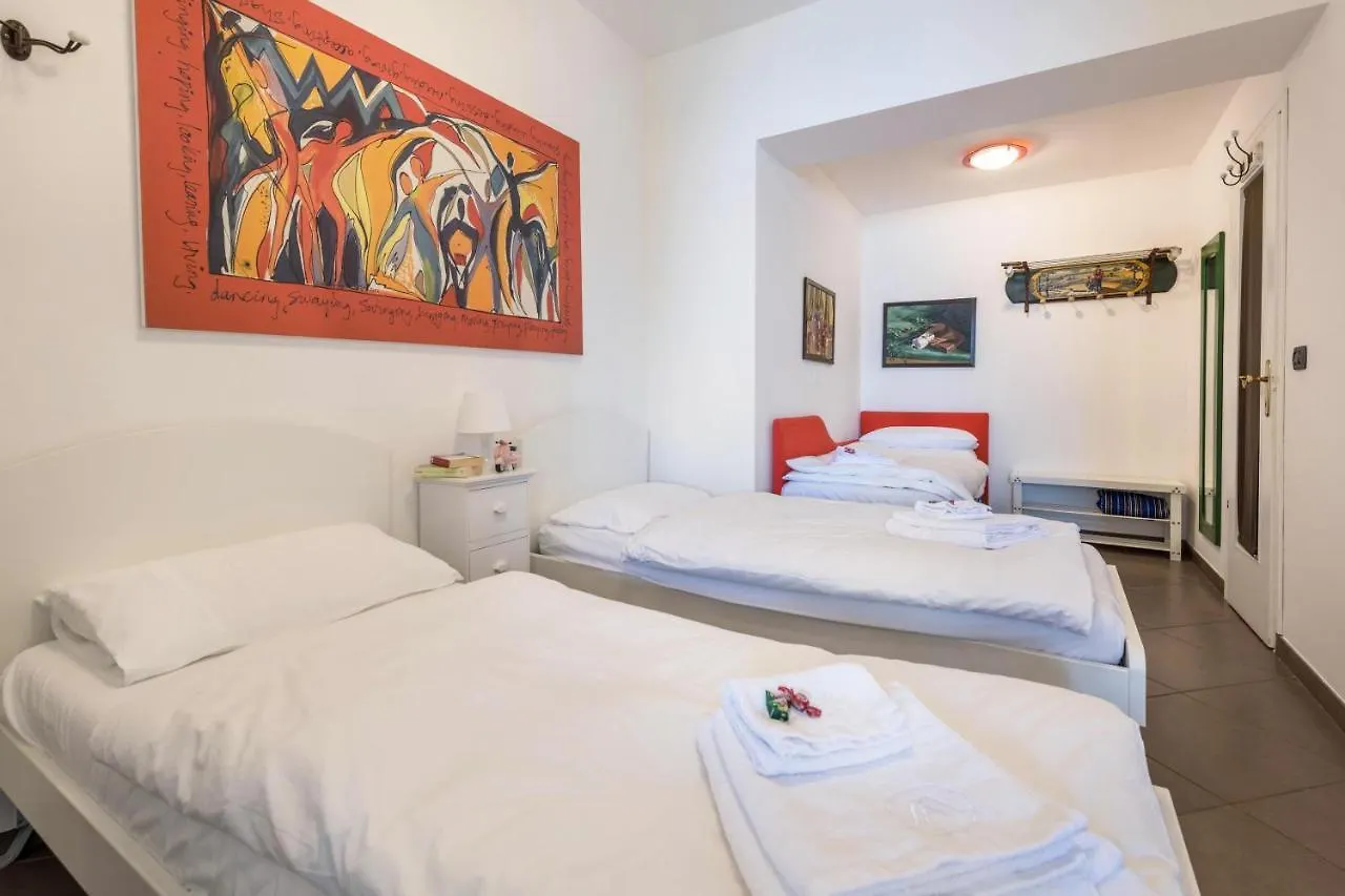 דירה טורי דל בנקו Residence La Mignon Oleandri איטליה